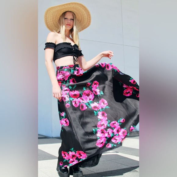 B. Darlin Floral Full Maxi Skirt Women’s Black and Pink Sz 11/12 - Picture 2 of 9